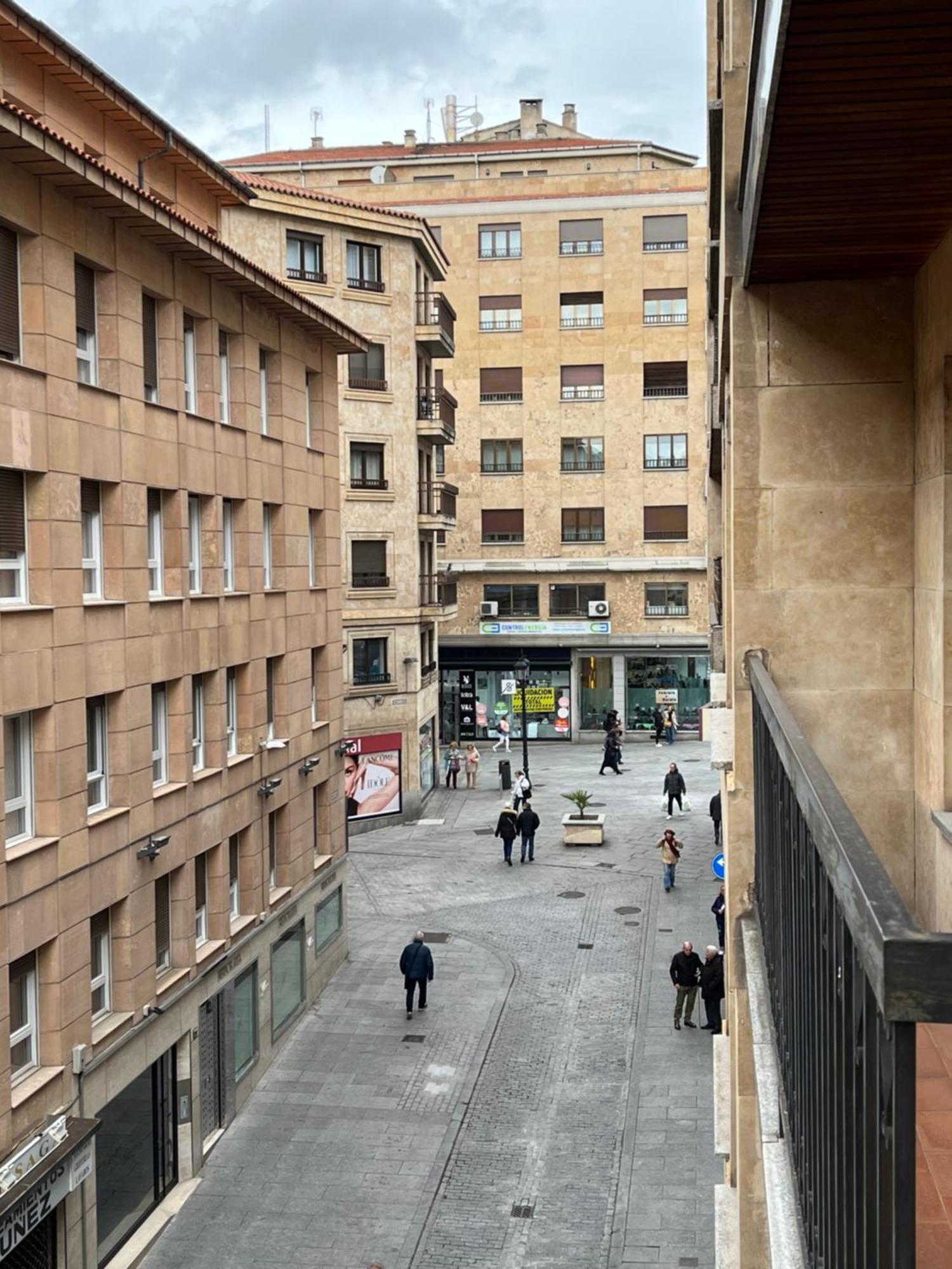 Roomin Hostel Salamanca Exterior photo