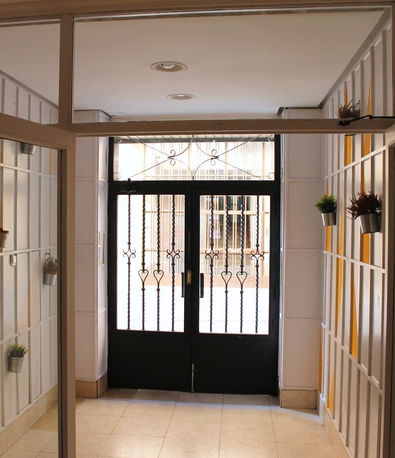 Roomin Hostel Salamanca Exterior photo